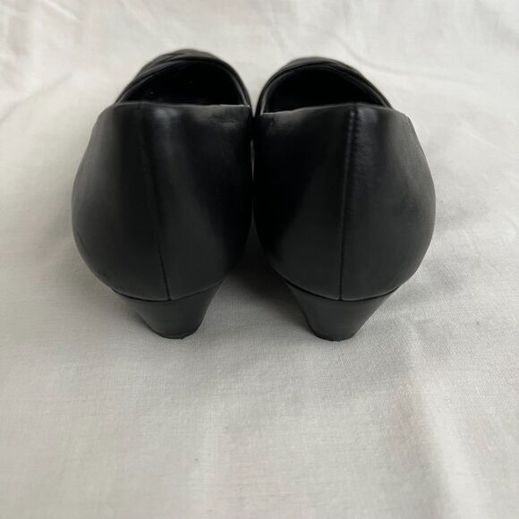 Andrew Geller Women's Black Leather Upper Slip-on Wedges Shoes – 6.5 - Picture 7 of 10